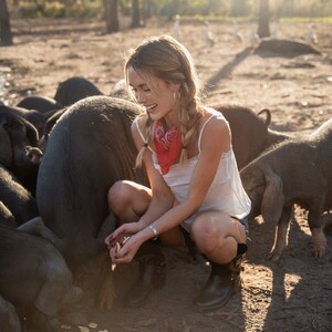 [2024.12.20] abby_oneill_470984648_3572090903090326_2768350082605360459_n.jpg