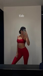 [2024.12.20] kendalljenner_470921131_1100335401350496_169745902778597622_n.jpg