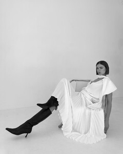 [2024.12.24] carmellarose_471548169_1250040969413954_6376355443579609991_n.jpg