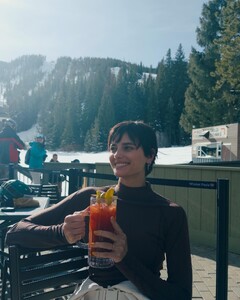 [2024.12.25] taylor_hill_471673432_18482285299024492_5173090174931016234_n.jpg