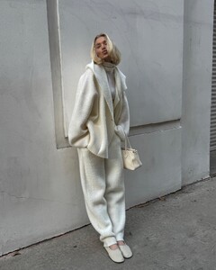 [2024.12.29] hoskelsa_471585242_1536432040344909_6566580754125703261_n.jpg