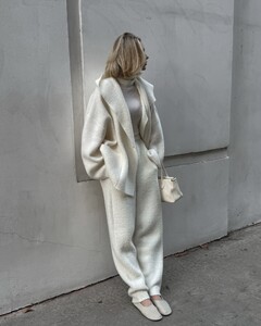 [2024.12.29] hoskelsa_471598610_889936900000328_1148682187060305621_n.jpg