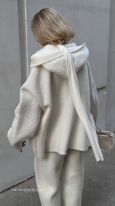 [2024.12.29] hoskelsa_s471473434_1084730300100511_7248696695857626246_n.jpg