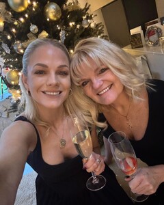 [2024.12.29] terezatomasova_471689373_18478889527002020_6019647645440320452_n.jpg