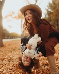 [2024.12.12] ariannyceleste_470313932_18478555198023607_5916587430240430562_n.jpg