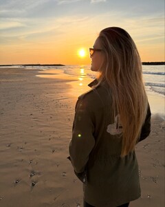 [2024.12.12] barrefaeli_469948303_956347809755849_3204647674059023830_n.jpg