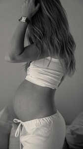 [2024.12.12] katelove_3521715082528087926.jpg