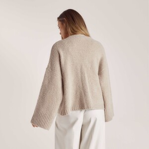 2BreadOversizedCardigan-Nicola.thumb.jpg.f60140d38d785325cf46886702d08762.jpg