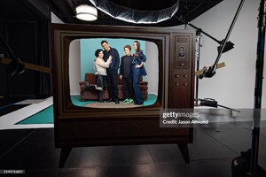 AMK-Photoshoots2024-LATimes-TheFamilyGuyCast-010.jpg