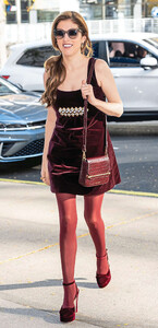 Anna Kendrick - Us Weekly [2024.12.23].jpg