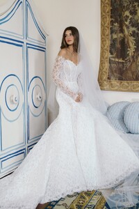 Anne-barge-spring-2025-bridal-collection-1-TOUSSAINT.jpg