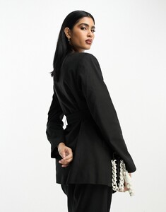 Giovanna Pinho ASOS DESIGN 204108844-3.jpg