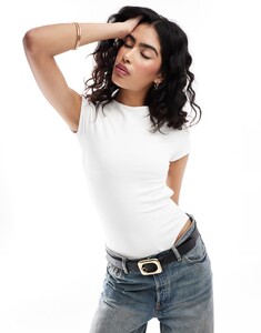 Giovanna Pinho ASOS DESIGN 205837826-2.jpg