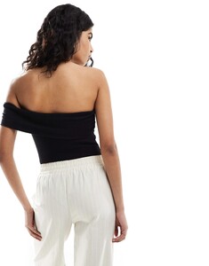 Giovanna Pinho ASOS Stradivarius 206421964-3.jpg