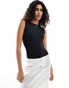 Giovanna Pinho ASOS Stradivarius 206550572-2.jpg