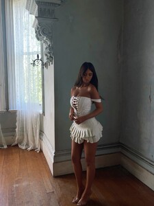 MIRELLECORSETTOPWHITE_QUINTANAMINISKIRTWHITE3.thumb.jpg.22bebd7adf4023cbb6ff271b35656afc.jpg