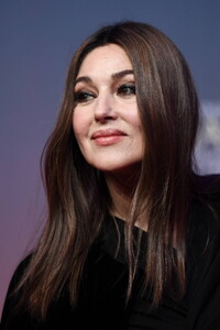 Monica-Bellucci-attends-The-Order-Red-Carpet-and-Opening-Ceremony-during-the-2024-Marrakech-International-Film-Festival-Morocco-291124_10.thumb.jpg.fdcf9b21cb30df5eca7760c7409fb36e.jpg