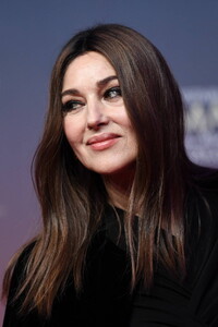 Monica-Bellucci-attends-The-Order-Red-Carpet-and-Opening-Ceremony-during-the-2024-Marrakech-International-Film-Festival-Morocco-291124_11.thumb.jpg.93288a61ec0dc0b94322a8645866992e.jpg