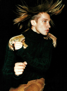 Testino_Roberto_Cavalli_Fall_Winter_2001_02_11.thumb.png.04980aaedfd23aff5775d9416a33c85f.png
