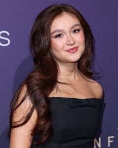 anna-cathcart-at-22nd-annual-unforgettable-gala-asian-american-awards-2024-in-beverly-hills-12-14-2024-1.jpg