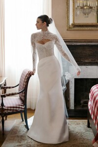 anne-barge-spring-2025-bridal-collection-19-SULLY-TOP.jpg