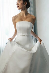 anne-barge-spring-2025-bridal-collection-4-LOYOLA-BELT_1.jpg