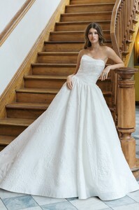 anne-barge-spring-2025-bridal-collection-6-ORLEANS-front.jpg