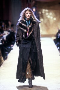 annika f99ungaro-rtw-.jpg