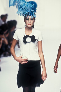 bruni f94chanel-HC-147.jpg