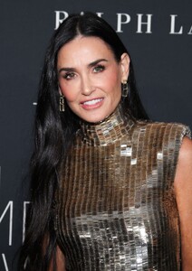 demi-moore-at-2024-elle-s-women-in-hollywood-gala-in-beverly-hills-11-19-2024-4.jpg