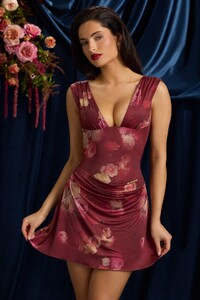 embelia-draped-open-back-a-line-mini-dress-maroon-floral-print_5.thumb.jpg.67199d26ab28b23bdc8a16b65193481b.jpg