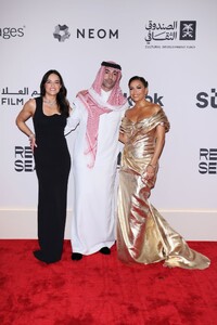 eva-longoria-at-opening-ceremony-of-the-red-sea-international-film-festival-2024-in-jeddah-12-05-2024-2.thumb.jpg.6e6a8e73356ff9752f99a93004c851dc.jpg