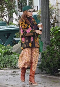 eva-mendes-out-and-about-in-santa-barbara-02-06-2024-0.thumb.jpg.a51658d40b3b832f479c7101d29d52ac.jpg
