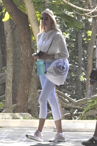 ivanka-trump-takes-her-kids-for-a-private-lesson-at-valente-brothers-jiu-jitsu-school-in-miami-05-10-2024-0.jpg