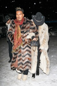 jennifer-lopez-s-fur-tastic-night-out-in-aspen-2.jpg