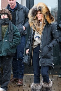 jennifer-lopez-s-snowy-christmas-chic-in-aspen-12-25-2024-3.jpg