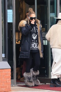 jennifer-lopez-s-winter-chic-aspen-shopping-spree-12-27-2024-3.jpg