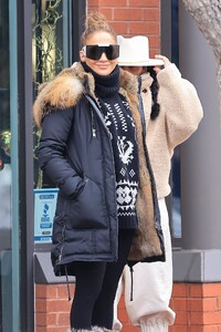 jennifer-lopez-s-winter-chic-aspen-shopping-spree-12-27-2024-5.jpg