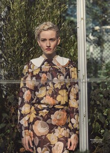 julia-garner-in-marie-claire-australia-january-2025-2.jpg