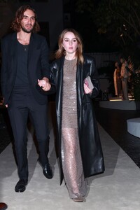 kaitlyn-dever-spotted-at-brunello-cucinelli-diner-12.05.2024-1.jpg