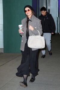 katie-holmes-stuns-in-chic-ensemble-while-strolling-through-new-york-12.17.2024-1.jpg