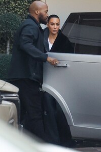 kim-kardashian-and-brittny-gastineau-leaves-epione-in-los-angeles-11-10-2024-6.jpg