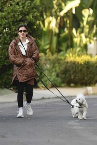 lucy-hale-spotted-in-los-angeles-on-christmas-eve-12.24.2024-3.jpg