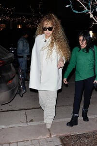 mariah-carey-stuns-in-winter-white-ensemble-during-luxury-shopping-spree-in-aspen-4.jpg