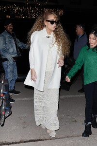 mariah-carey-stuns-in-winter-white-ensemble-during-luxury-shopping-spree-in-aspen-6.jpg