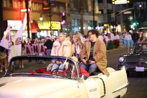 nicole-eggert-at-hollywood-christmas-parade-in-los-angeles-12-01-2024-5.jpg