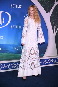 nicole-kidman-at-spellbound-premiere-in-nyc-2.jpg