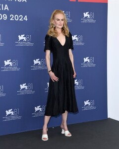 nicole-kidman-babygirl-photocall-at-venice-international-film-festival-2.jpg