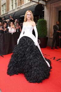 nicole-kidman-celebrities-leaving-the-mark-hotel-for-the-2024-met-gala-in-new-york-7.jpg