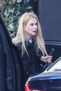 nicole-kidman-steps-out-at-london-hotel-in-london-10-23-2024-0.jpg